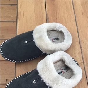 Minnetonka Mules